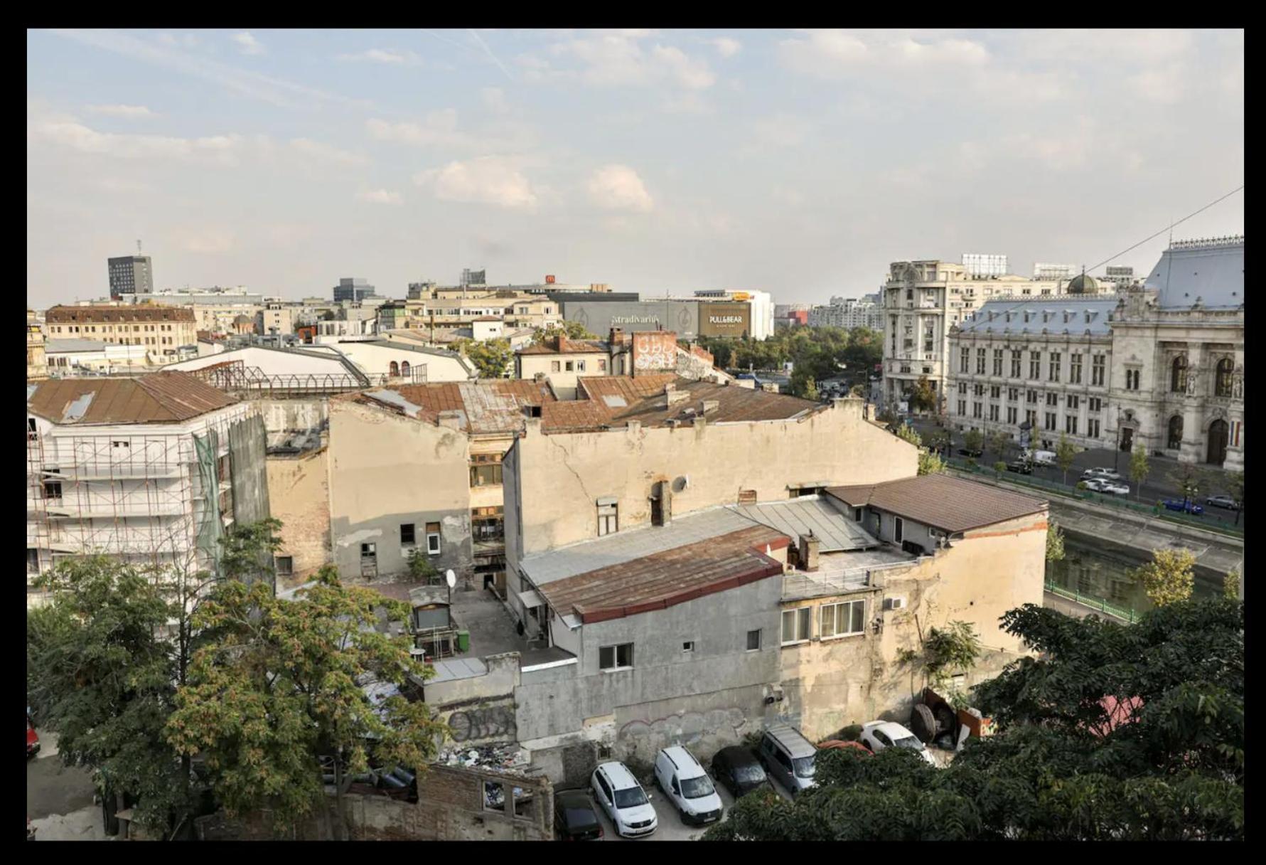 Roof Top Apartments Bukares Bagian luar foto